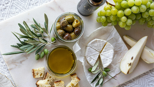 Bread & Olive Oil Dip with Wellsprout